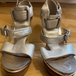 Michael Kors 8.5 Gansevoort silver buckle heel